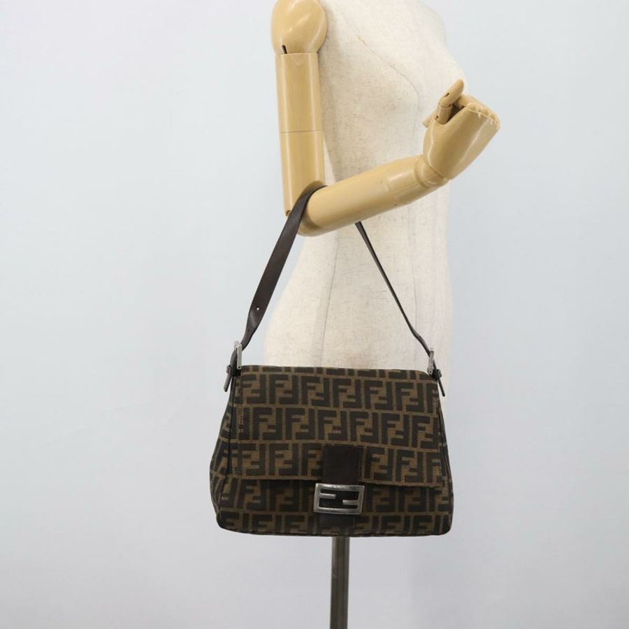 【日本直送】FENDI Zucca帆布Mamma Baguette單肩包 棕色/黑色 正品 193847V-21
