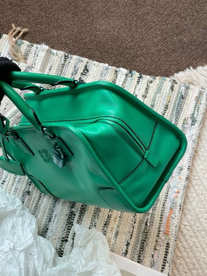 羅意威 Loewe Amazona28 小牛皮綠色手提 配件鑰匙/鎖-3