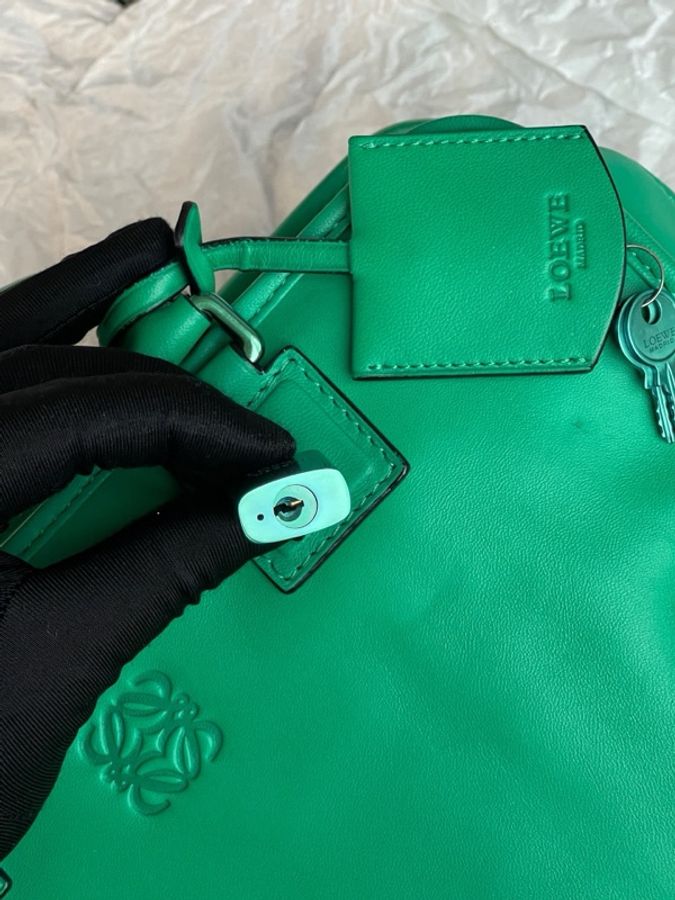 羅意威 Loewe Amazona28 小牛皮綠色手提 配件鑰匙/鎖-13