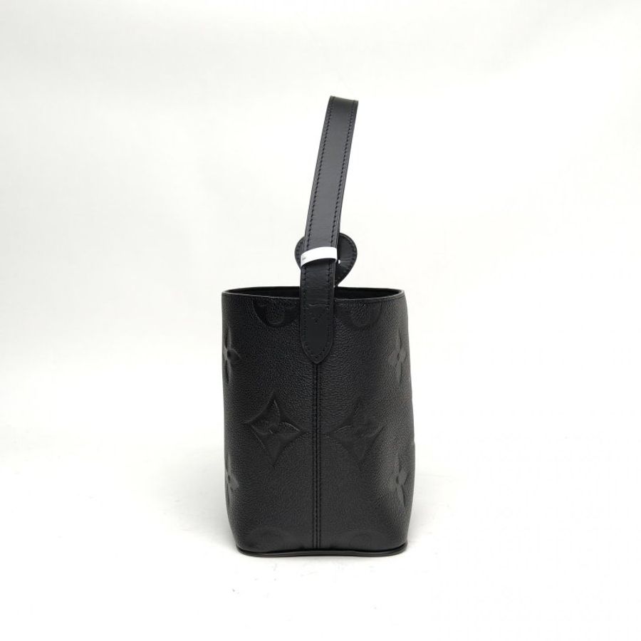 LOUIS VUITTON ALLINBB老花壓紋黑色牛皮革金扣晶片肩背包-3