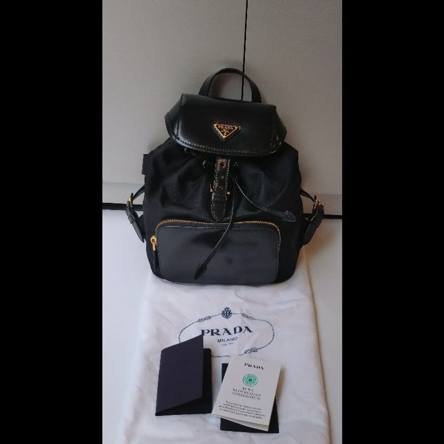 Prada 新款再生尼龍布+皮革黑色後背包-3