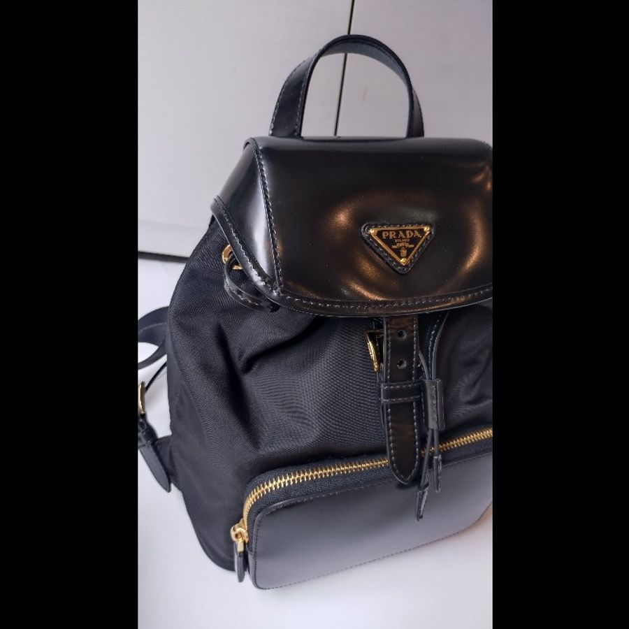 Prada 新款再生尼龍布+皮革黑色後背包-5
