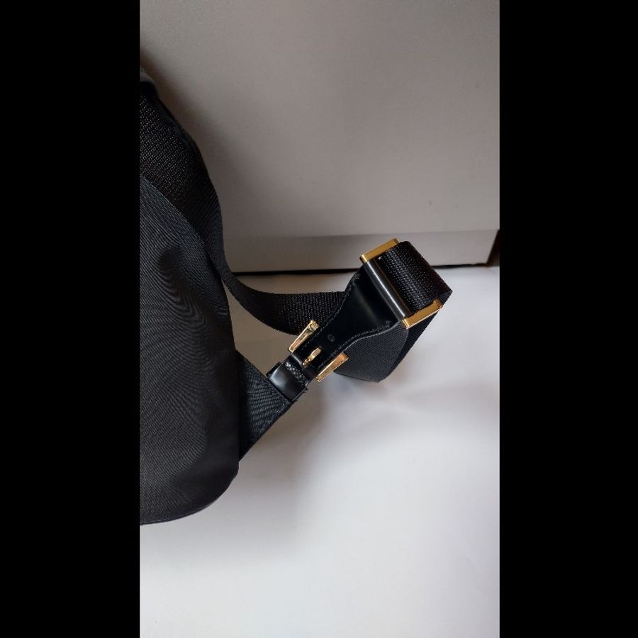 Prada 新款再生尼龍布+皮革黑色後背包-23
