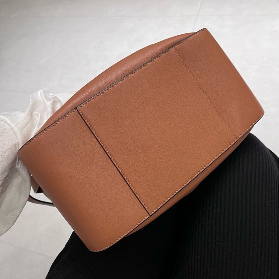【近新閒置品】Loewe羅意威hammock焦糖色小號經典吊床包單肩斜挎包-7