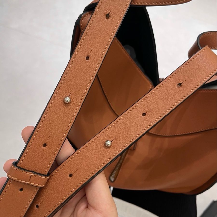 【近新閒置品】Loewe羅意威hammock焦糖色小號經典吊床包單肩斜挎包-11
