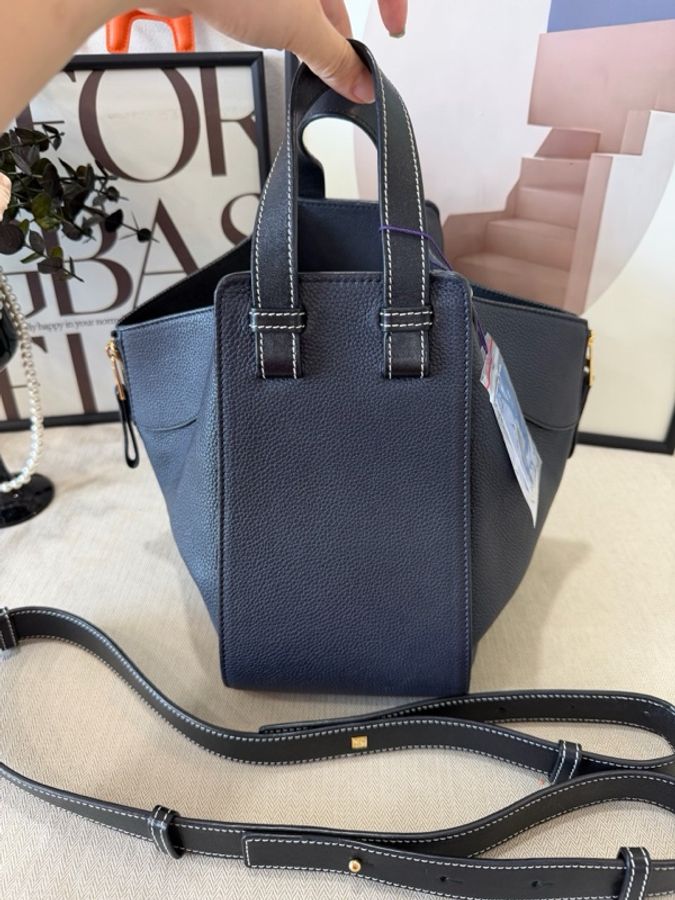 Loewe 羅意威 hammock 黑色吊床包斜挎包 尺寸28*13.5*23-2