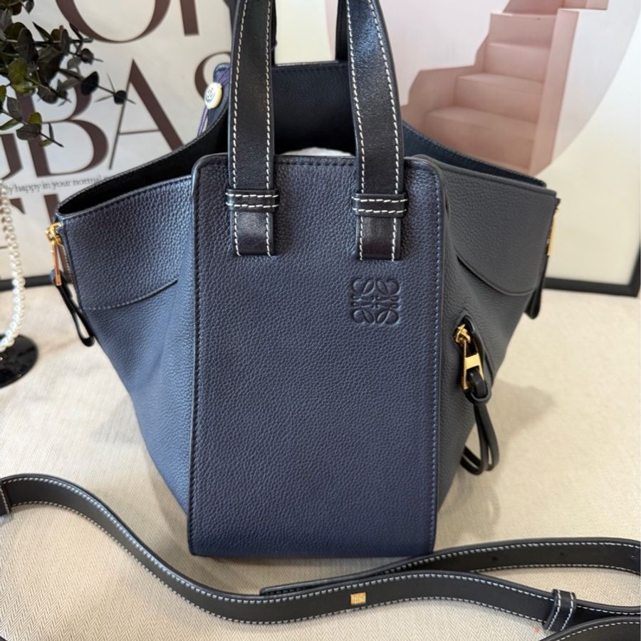Loewe 羅意威 hammock 黑色吊床包斜挎包 尺寸28*13.5*23-9