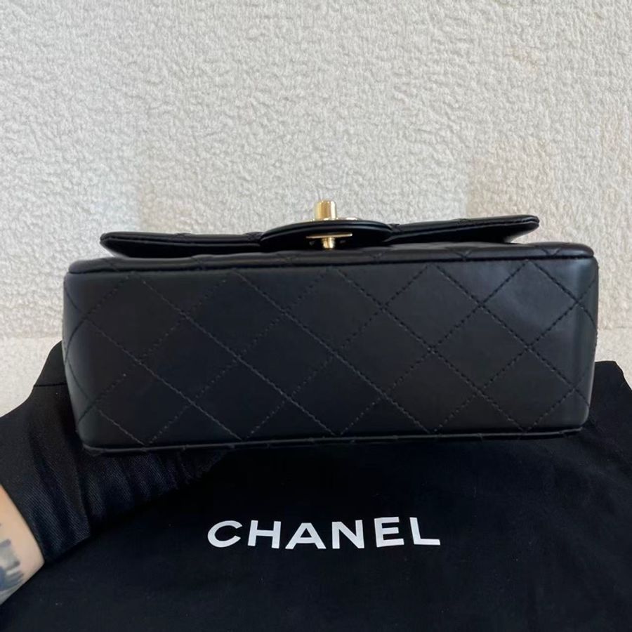 Chanel香奈兒21C 大mini黑金羊皮鏈條包,30開-2