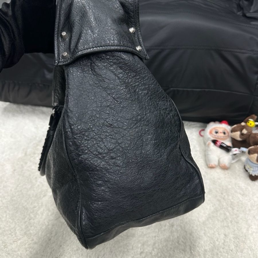 Balenciaga黑色銀釘寬肩帶機車機場包 尺寸:42×32×20cm油蠟皮-5
