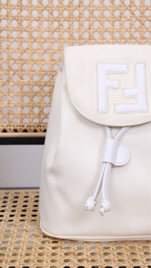 Fendi白色FFlogo双肩包-22