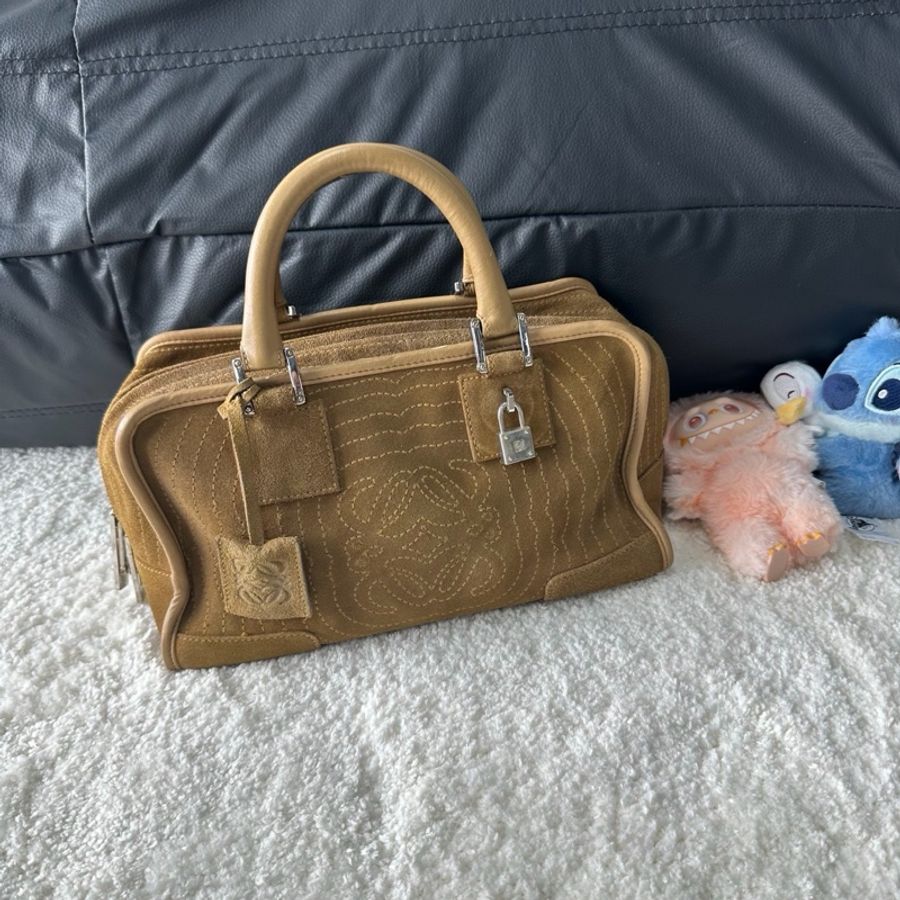 Loewe羅意威 卡其色麂皮拼皮Amazona28手提包 配件:鎖頭 鑰匙都在 尺寸:28×14×17cm-1