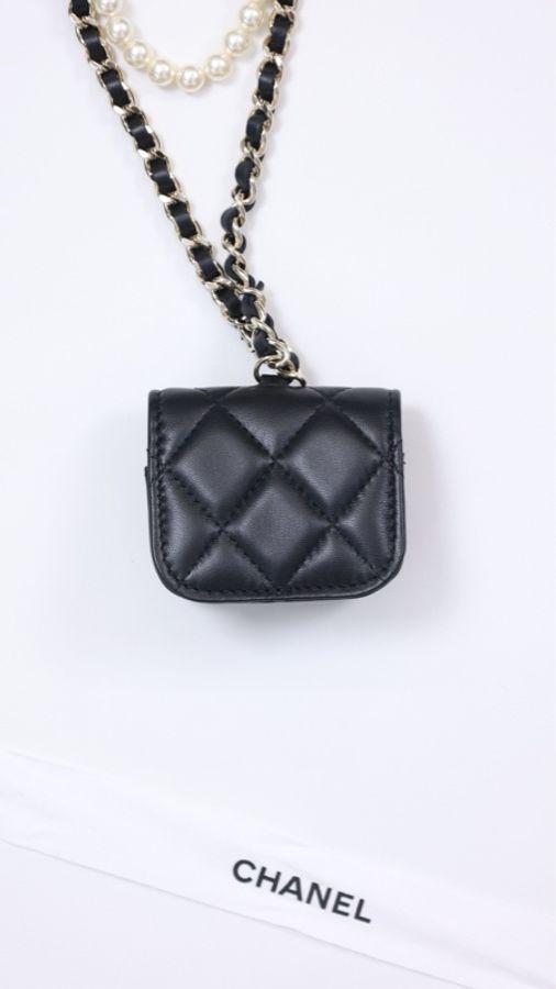 Chanel 22A高级手工坊系列黑金珍珠小羊皮衣领包-3