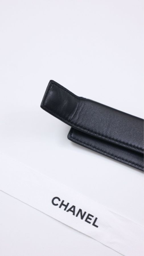 Chanel 22A高级手工坊系列黑金珍珠小羊皮衣领包-7
