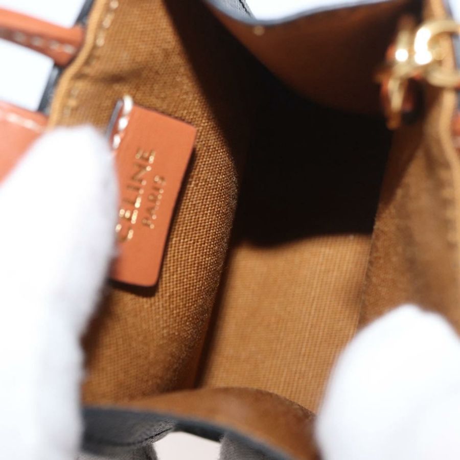 【日本直送】CELINE Triomphe 帆布 Micro Vertical Cabas Charm PVC 棕色金色正品 YKZ1019M-9