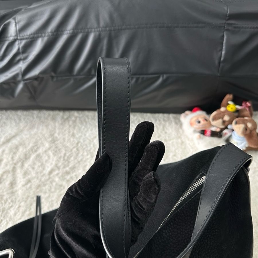 Loewe黑銀麂皮berlingo牛皮單肩斜挎包 男女同款 配件:防塵袋 尺寸:31×43×21。-5