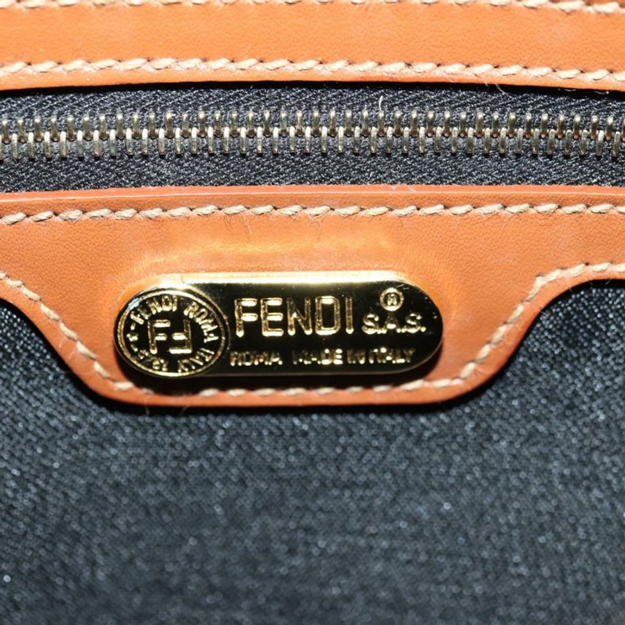 【日本直送】FENDI 胡桃色帆布單肩包 PVC 棕色黑色 正品 ki6658V-19