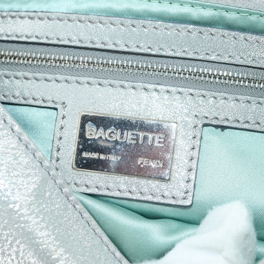 【日本直送】FENDI 鑲鑽 Mamma Baguette 單肩包 皮革 銀色 正品 yk20386SM-22