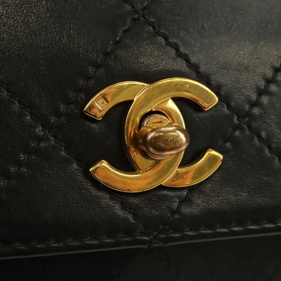 【日本直送】香奈兒 (CHANEL) Matelasse 手提包,黑色皮革,金色雙C標誌,正品 yk20389SAV-17