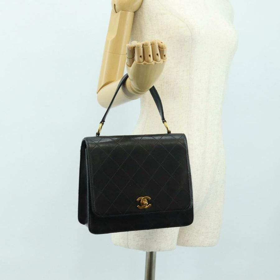 【日本直送】香奈兒 (CHANEL) Matelasse 手提包,黑色皮革,金色雙C標誌,正品 yk20389SAV-24