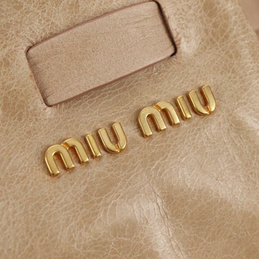 【日本直送】Miu Miu 皮革肩背包,金色米色,正品 yk20378SAM-16
