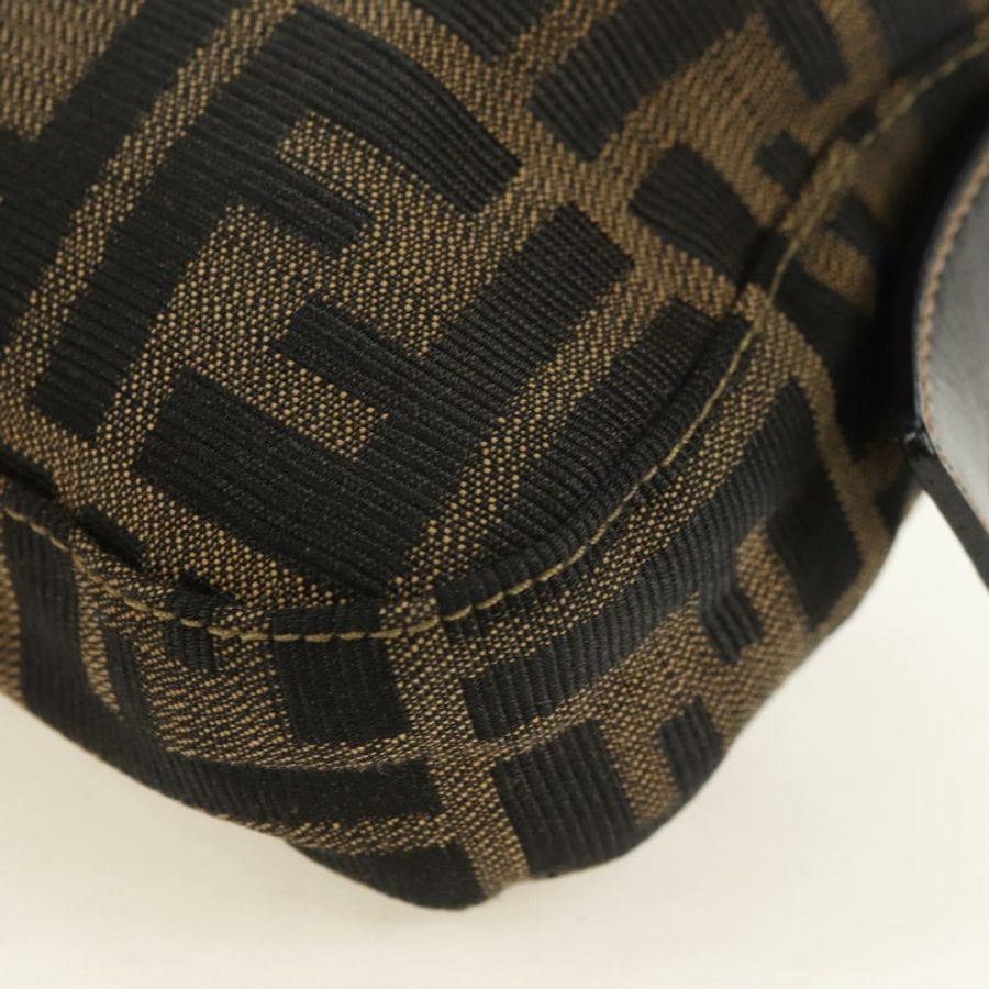 【日本直送】FENDI Zucca帆布Mamma Baguette單肩包 黑色棕色 正品 yk20463SM-15