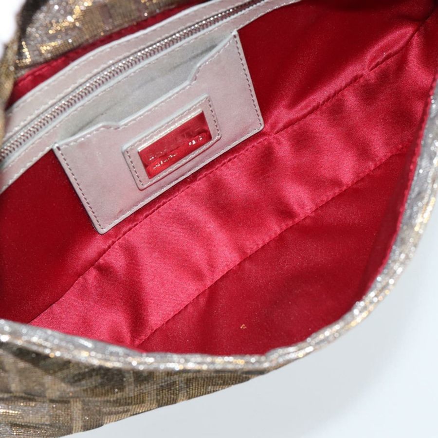 【日本直送】FENDI Zucca 帆布鑲鑽 Mamma Baguette 單肩包 銀色 正品 yk20474SM-9