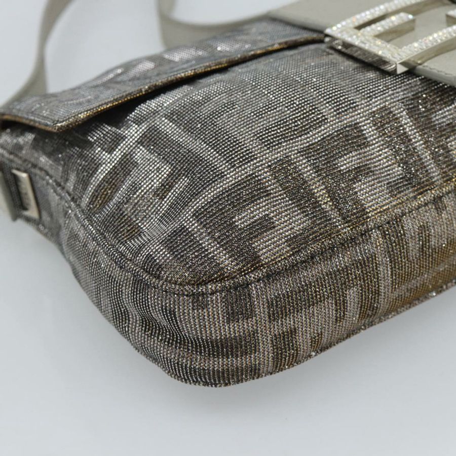 【日本直送】FENDI Zucca 帆布鑲鑽 Mamma Baguette 單肩包 銀色 正品 yk20474SM-14
