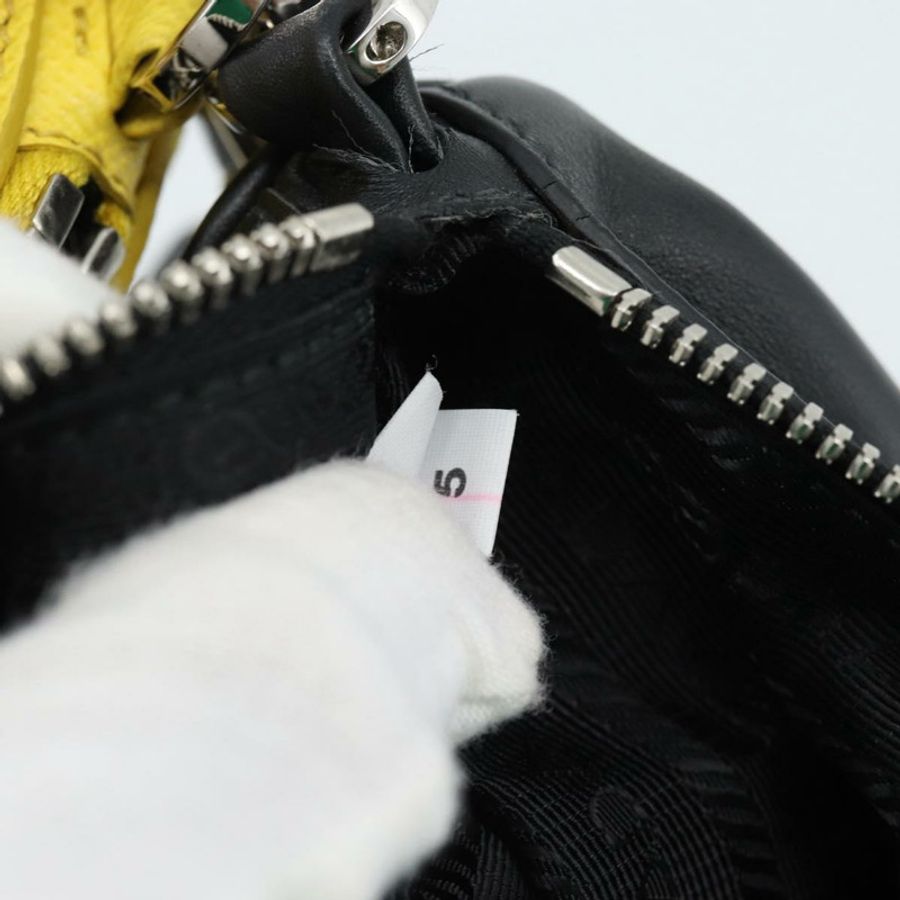 【日本直送】PRADA 三角形肩背包 皮革 黑色 黃色 正品 ka4743SM-10