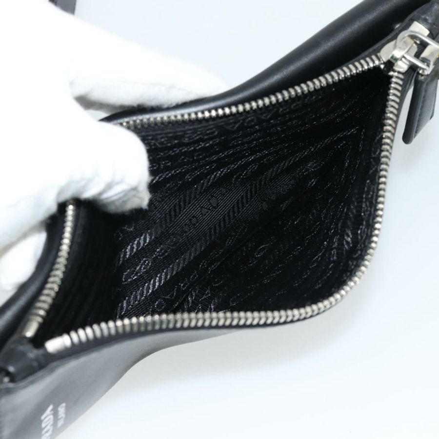 【日本直送】PRADA 三角形肩背包 皮革 黑色 黃色 正品 ka4743SM-16