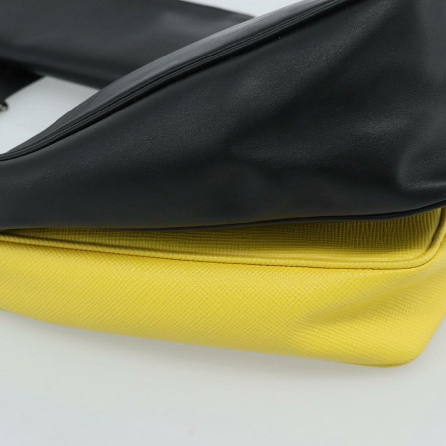 【日本直送】PRADA 三角形肩背包 皮革 黑色 黃色 正品 ka4743SM-19