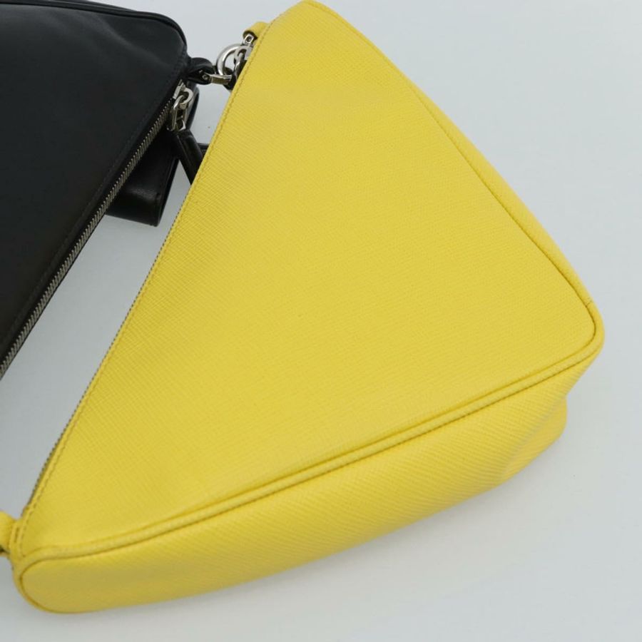 【日本直送】PRADA 三角形肩背包 皮革 黑色 黃色 正品 ka4743SM-20
