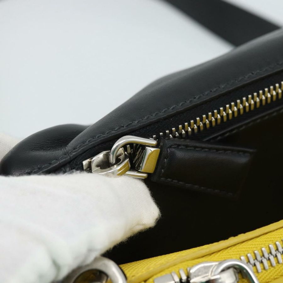 【日本直送】PRADA 三角形肩背包 皮革 黑色 黃色 正品 ka4743SM-26