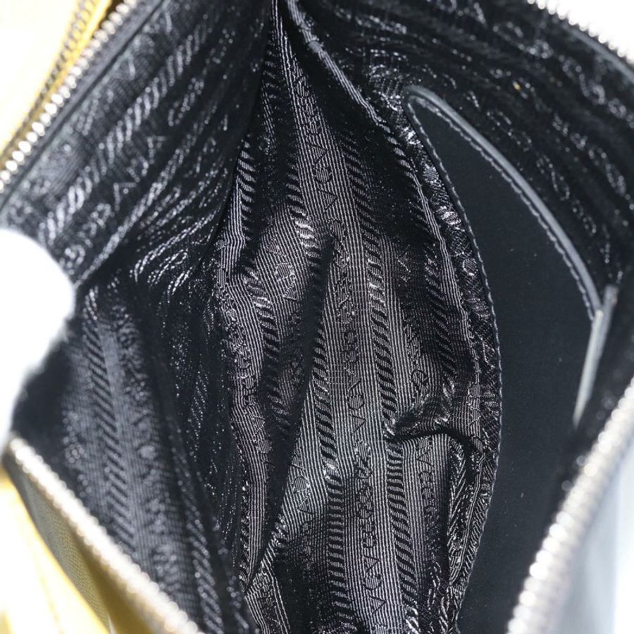 【日本直送】PRADA 三角形肩背包 皮革 黑色 黃色 正品 ka4743SM-30