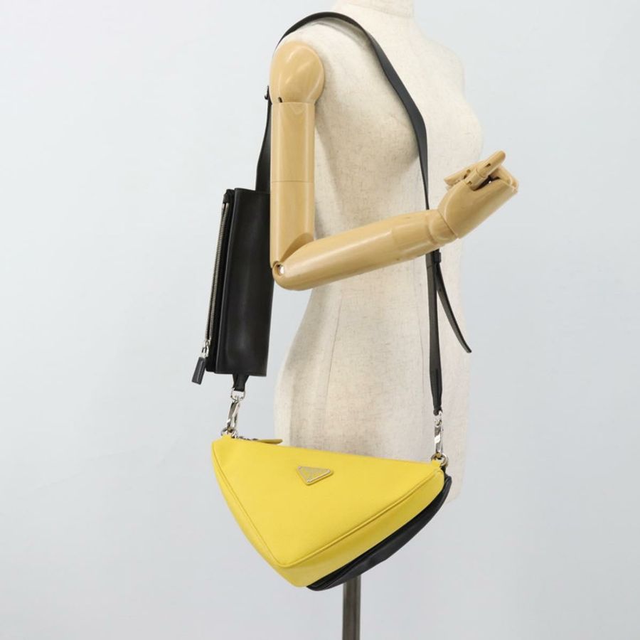 【日本直送】PRADA 三角形肩背包 皮革 黑色 黃色 正品 ka4743SM-32