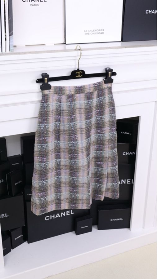 Chanel 98年棕彩色格纹上衣半裙套装-14