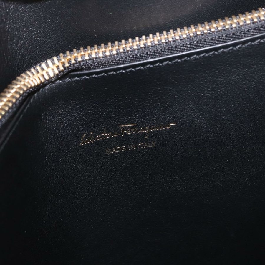 【日本直送】Salvatore Ferragamo Gancini Studio 皮革雙肩包 黑色 金色 正品 gh2193V-19