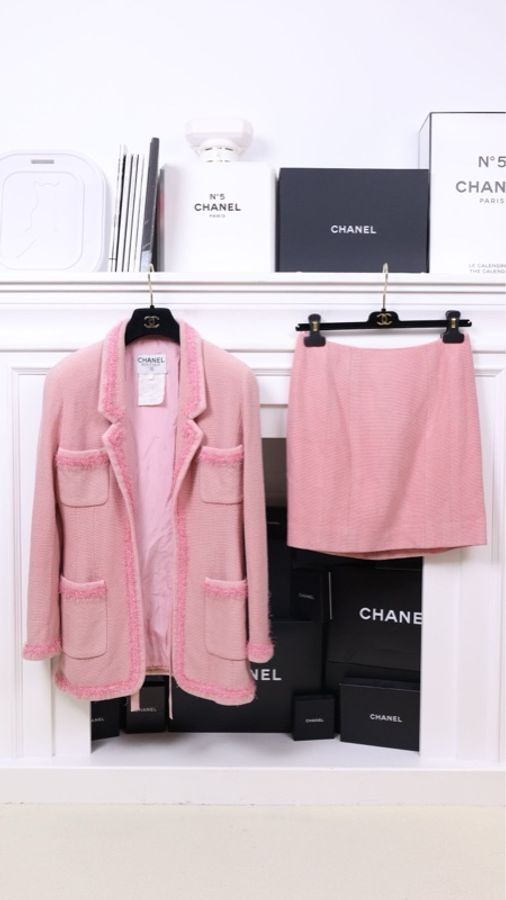 Chanel 94年秋冬秀款樱花粉四口袋外套半裙套装-0