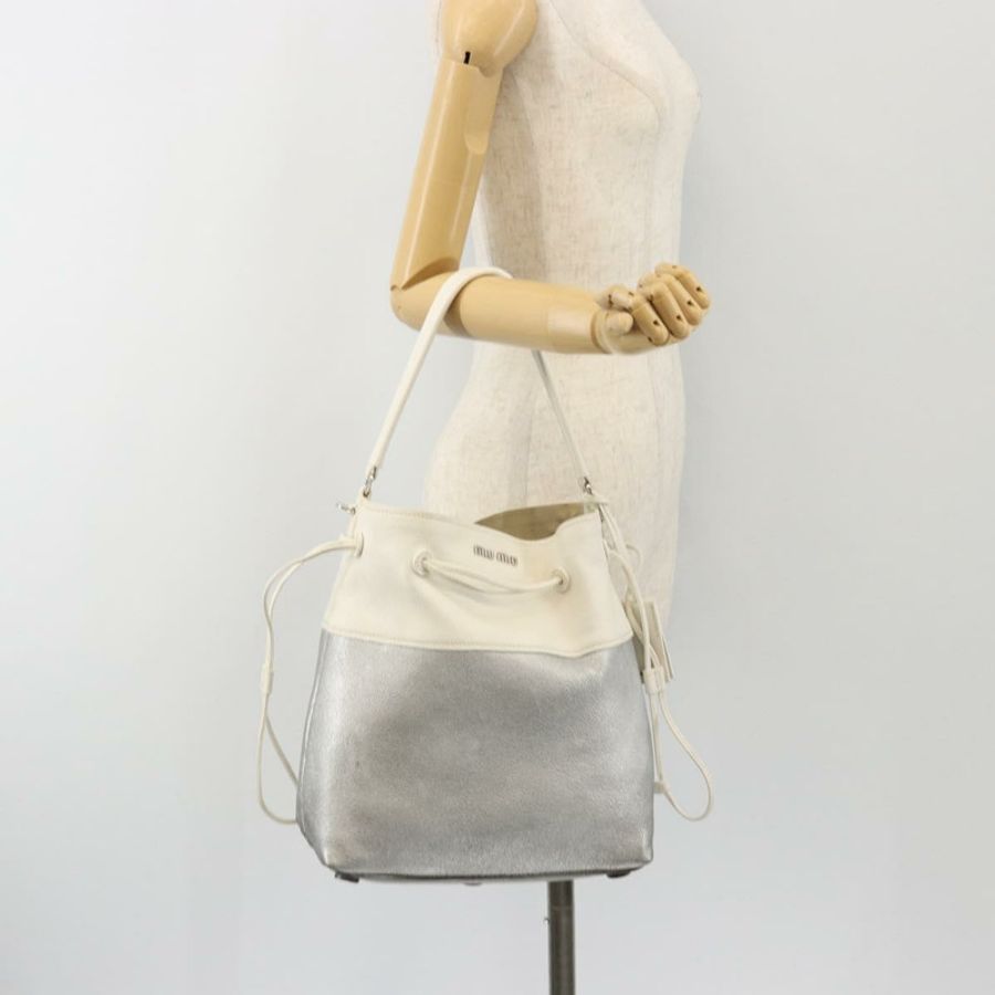 【日本直送】Miu Miu 銀色皮革單肩包 正品 BA13941A-25