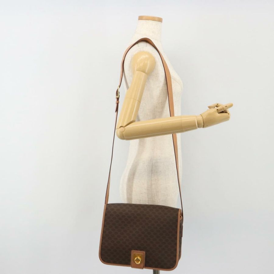 【日本直送】CELINE Macadam 肩背包 PVC 皮革 棕色 金色 正品 ka5180A-21
