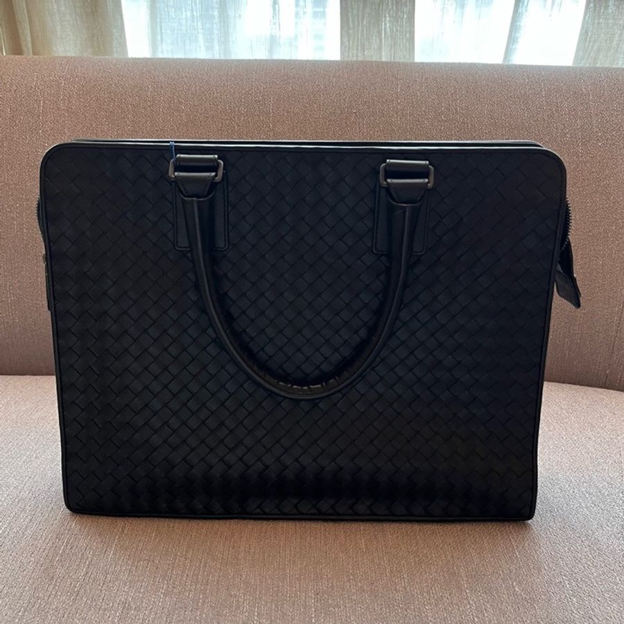 Bottega Veneta 葆蝶家BV手工編織牛皮公文包 黑色-1