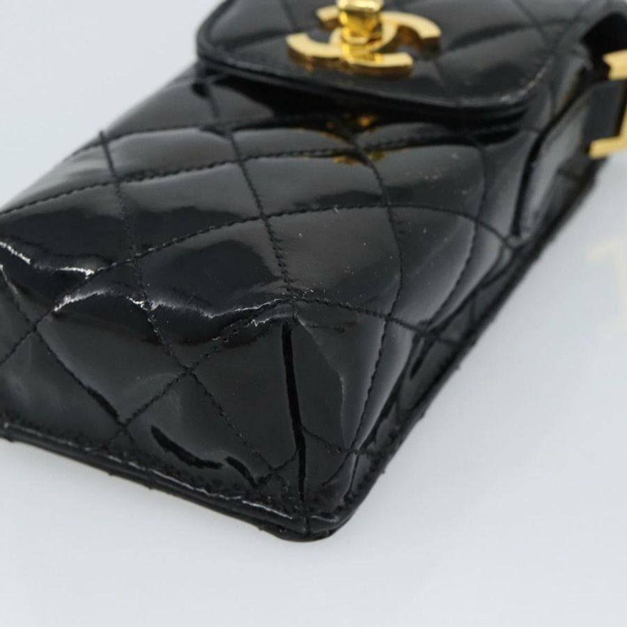 【日本直送】香奈兒 (CHANEL) Matelasse Chain 手機殼,漆皮材質,黑色金色雙C標誌,型號 mr2771V-8
