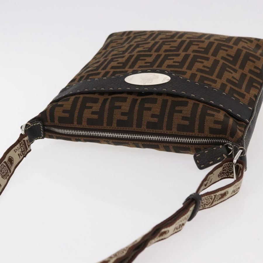 【日本直送】FENDI Zucca帆布Celesia單肩包 棕色 銀色 8BT109 正品 SW2643V-5