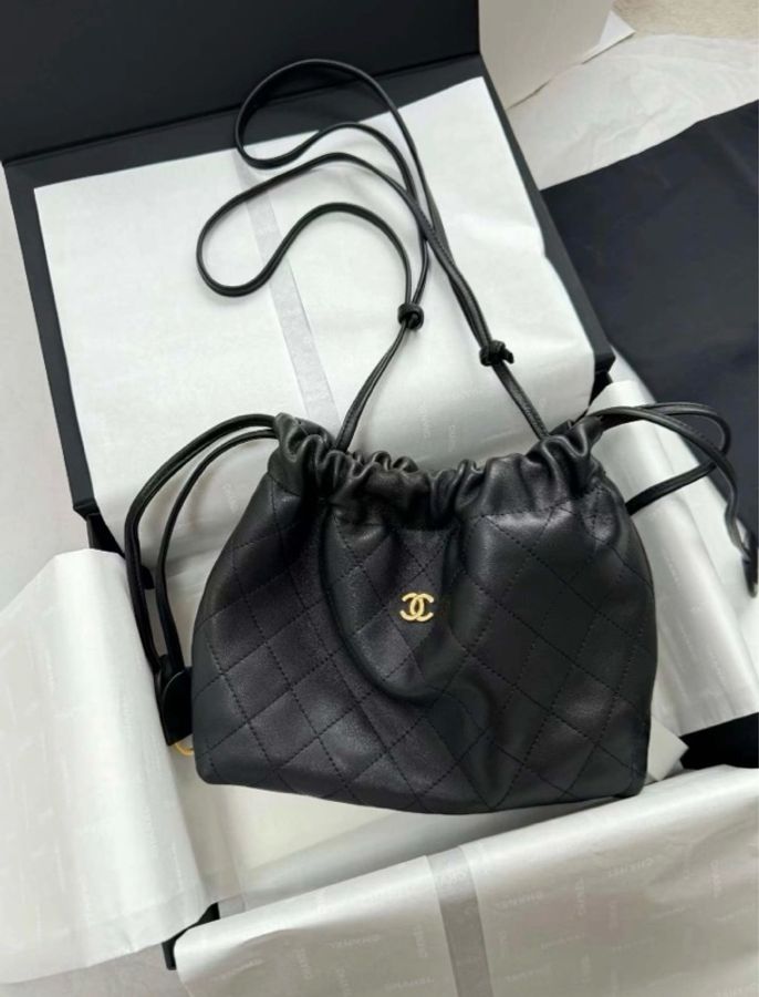 Chanel香奈兒 26S 黑色小號抽繩褔袋-3