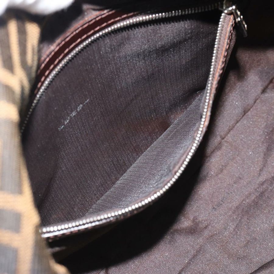 【日本直送】FENDI Zucca帆布Mamma Baguette單肩包 棕色/黑色 正品 BA14486V-21