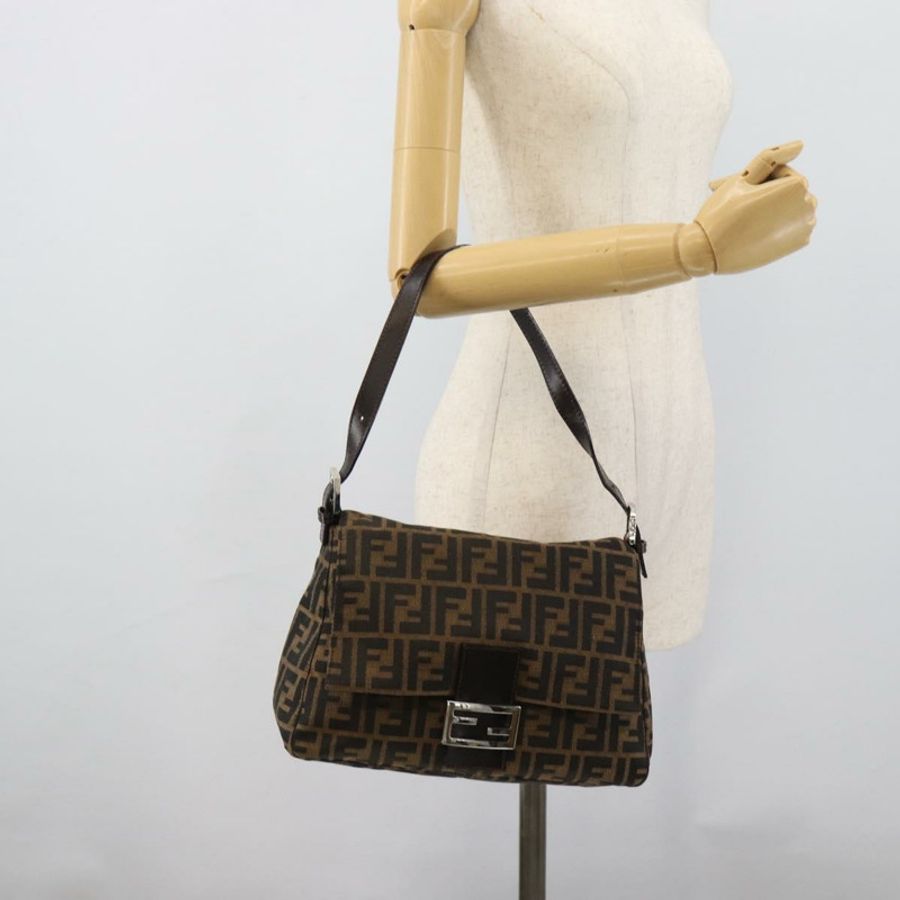 【日本直送】FENDI Zucca帆布Mamma Baguette單肩包 棕色/黑色 正品 BA14486V-22