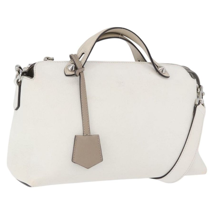 【日本直送】FENDI 白色銀色皮革肩背包 Auth bs36311A-0