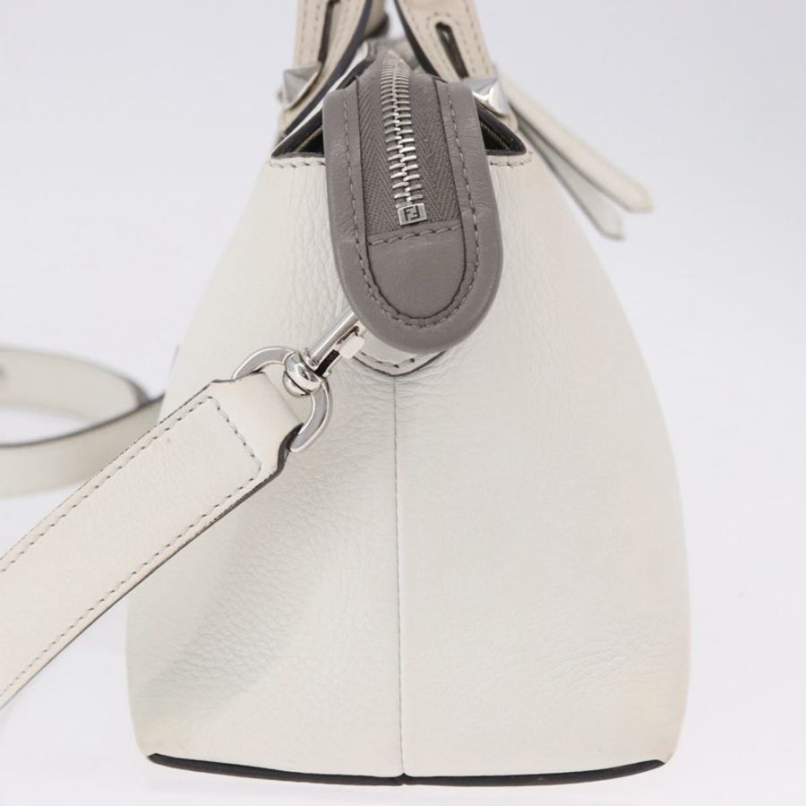 【日本直送】FENDI 白色銀色皮革肩背包 Auth bs36311A-4
