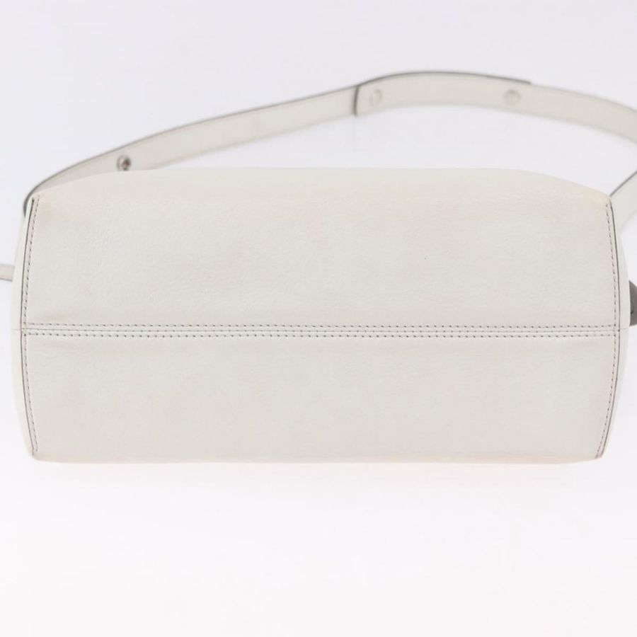 【日本直送】FENDI 白色銀色皮革肩背包 Auth bs36311A-11
