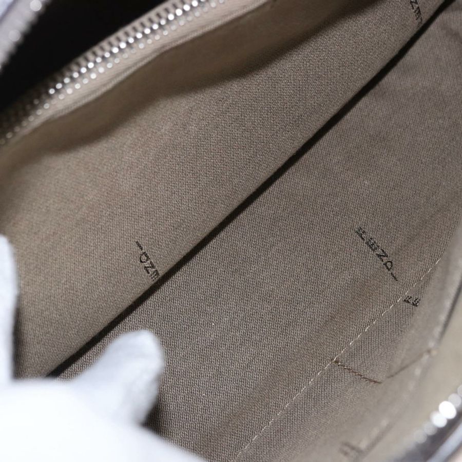 【日本直送】FENDI 白色銀色皮革肩背包 Auth bs36311A-23