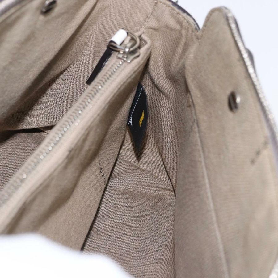 【日本直送】FENDI 白色銀色皮革肩背包 Auth bs36311A-24